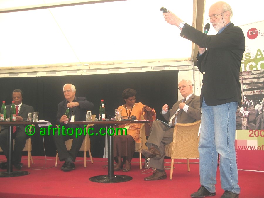 ../Images/afw2006b 210.jpg